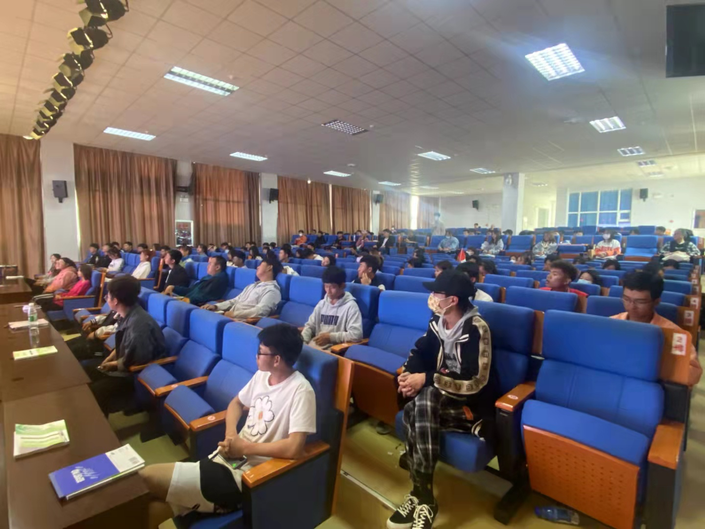 图片4.png 图片4.png